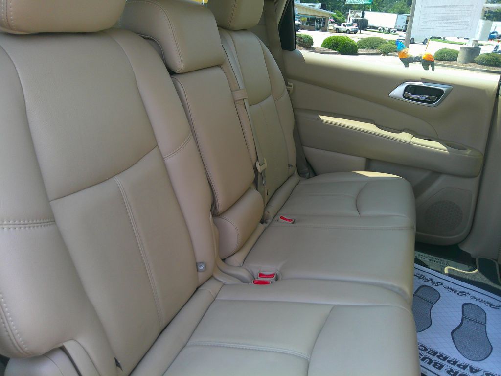2016 Nissan Pathfinder Image 13