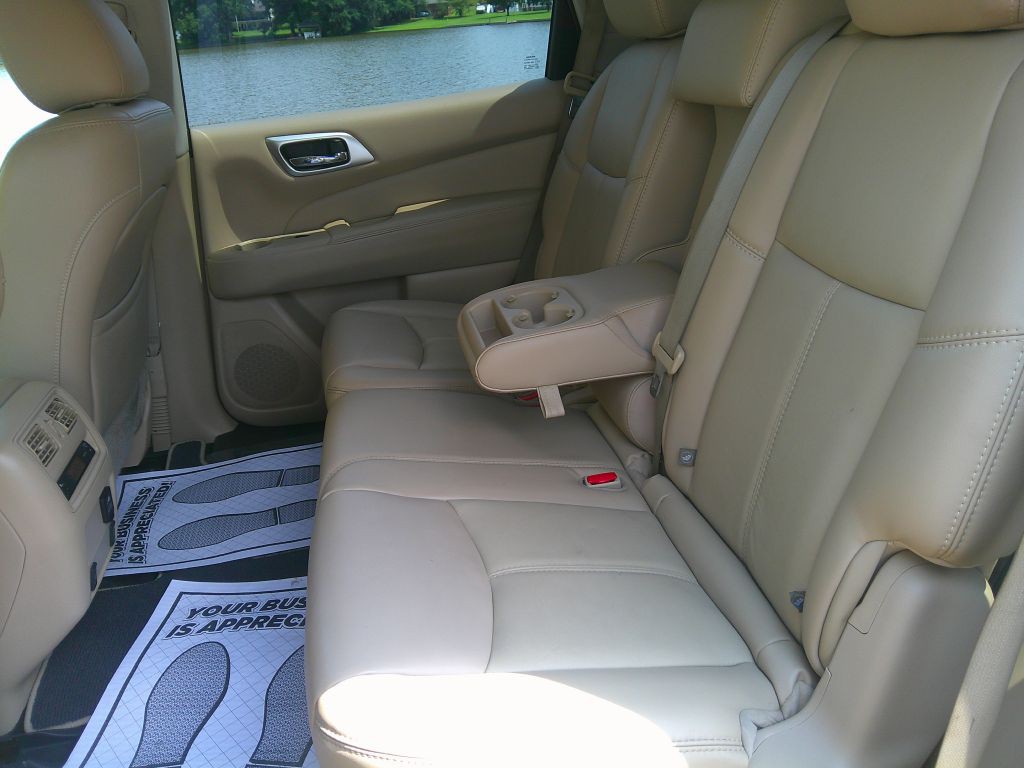 2016 Nissan Pathfinder Image 14