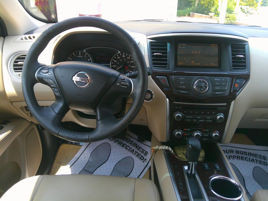 2016 Nissan Pathfinder Image 16