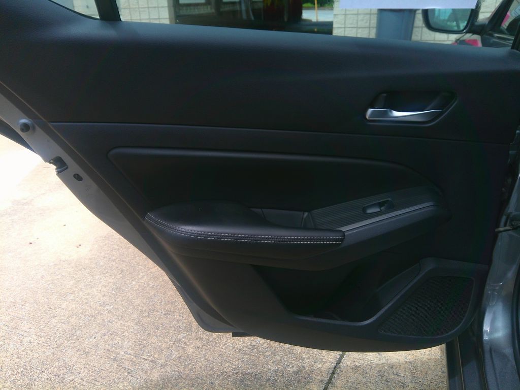 2020 Nissan Altima Image 10