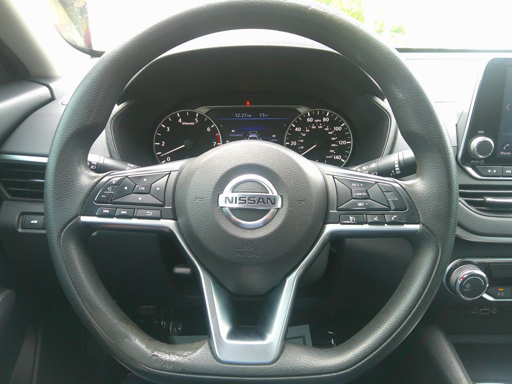 2022 Nissan Altima Image 18