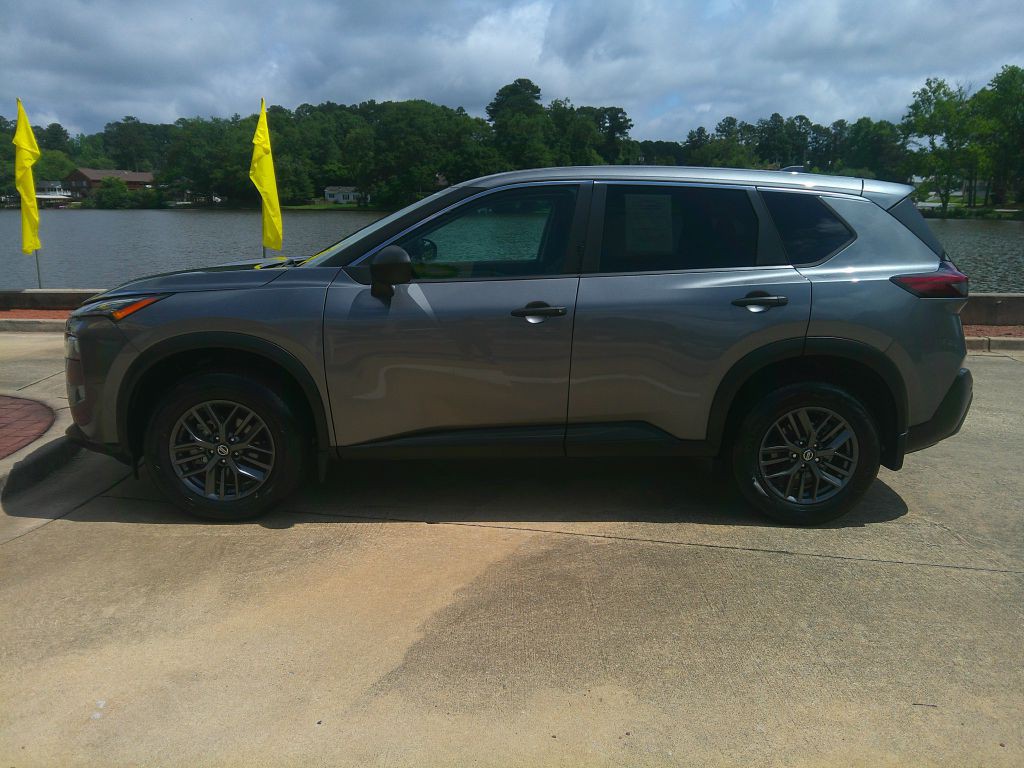 2021 Nissan Rogue Image 3