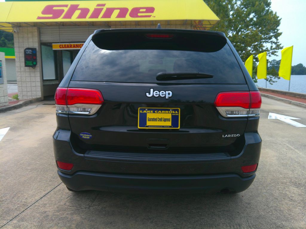 2016 Jeep Grand Cherokee Image 2