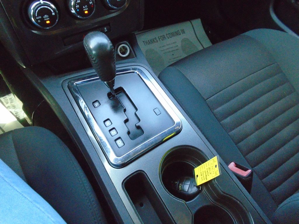 2012 Dodge Challenger Image 14