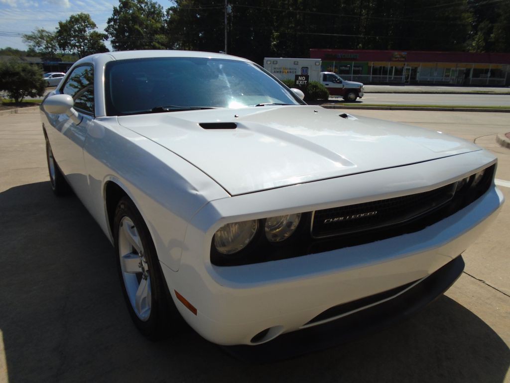 2012 Dodge Challenger Image 18