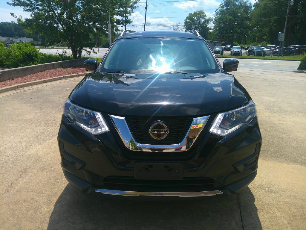 2018 Nissan Rogue Image 1