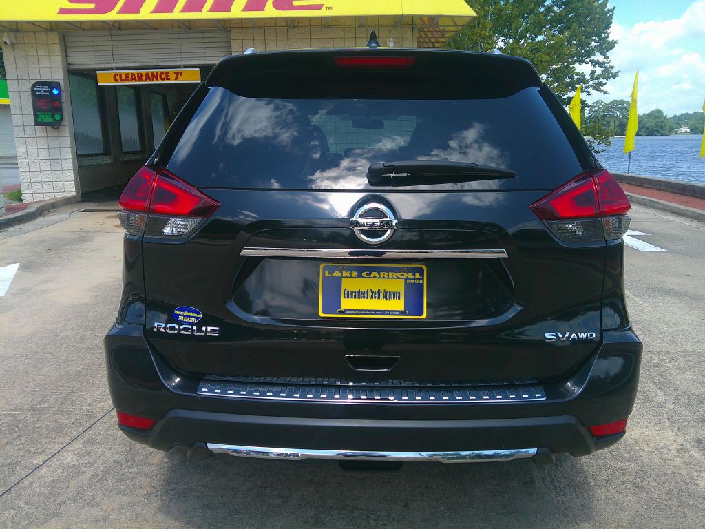 2018 Nissan Rogue Image 2