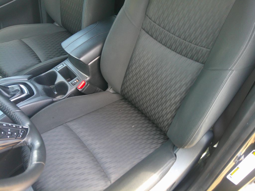 2018 Nissan Rogue Image 11