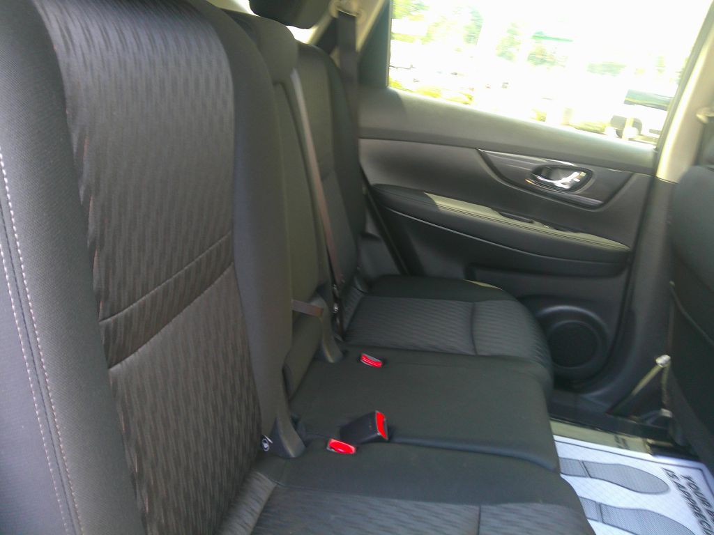 2018 Nissan Rogue Image 13