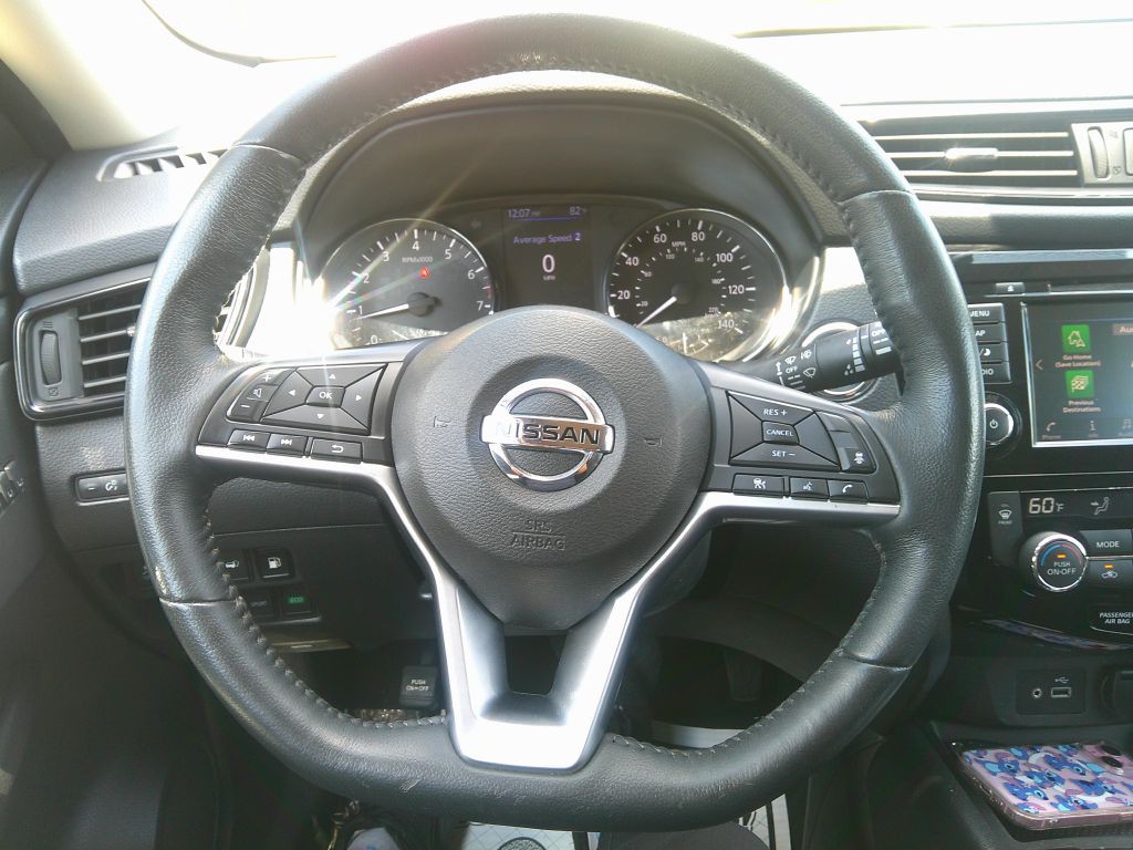 2018 Nissan Rogue Image 18