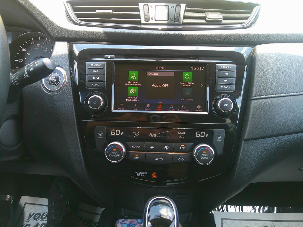 2018 Nissan Rogue Image 19