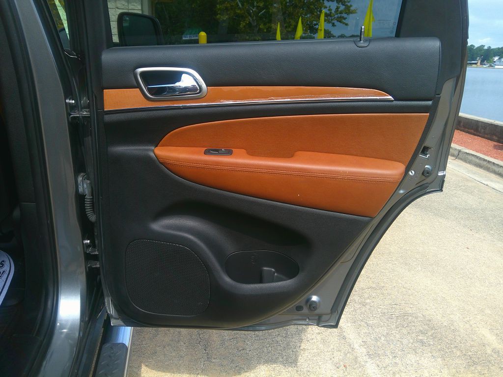 2012 Jeep Grand Cherokee Image 9