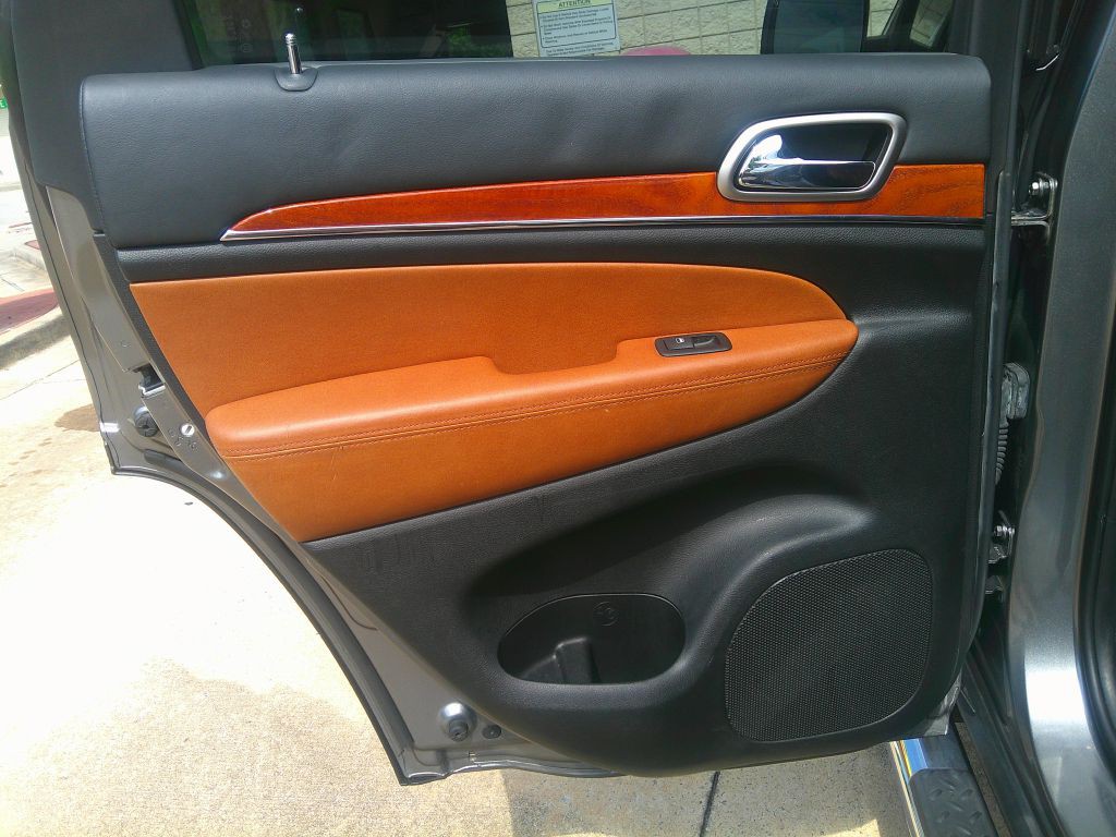 2012 Jeep Grand Cherokee Image 10