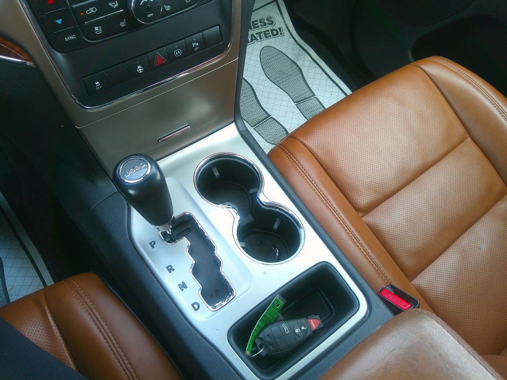 2012 Jeep Grand Cherokee Image 21