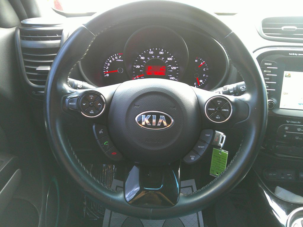 2015 Kia Soul Image 16
