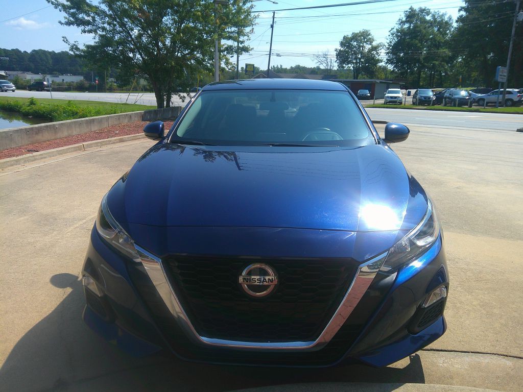 2020 Nissan Altima Image 1