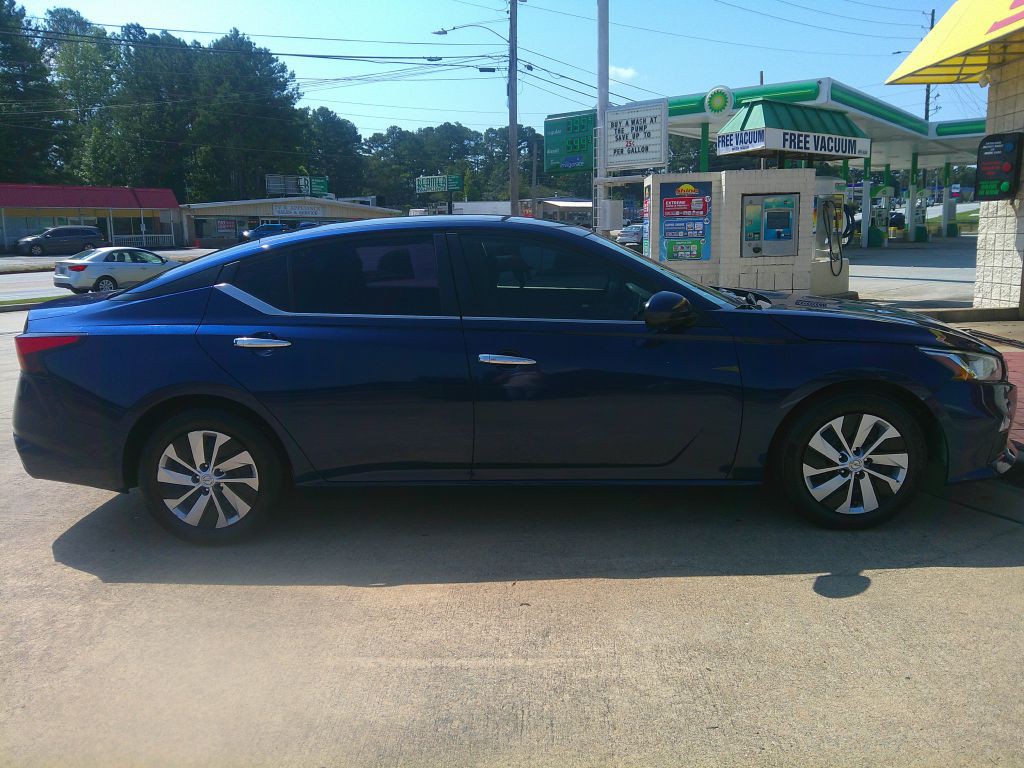 2020 Nissan Altima Image 4