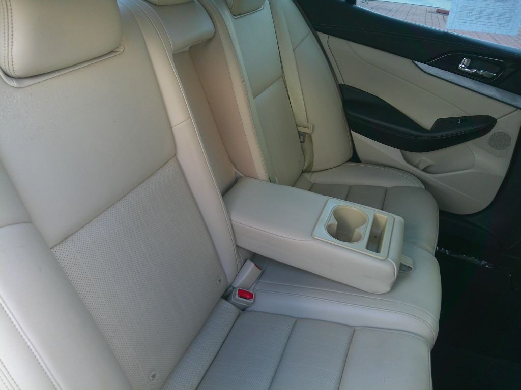 2016 Nissan Maxima Image 12