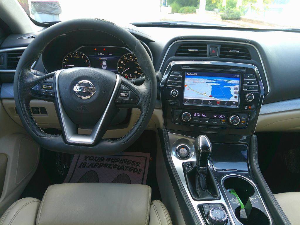 2016 Nissan Maxima Image 14