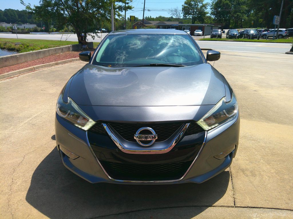 2018 Nissan Maxima Image 1