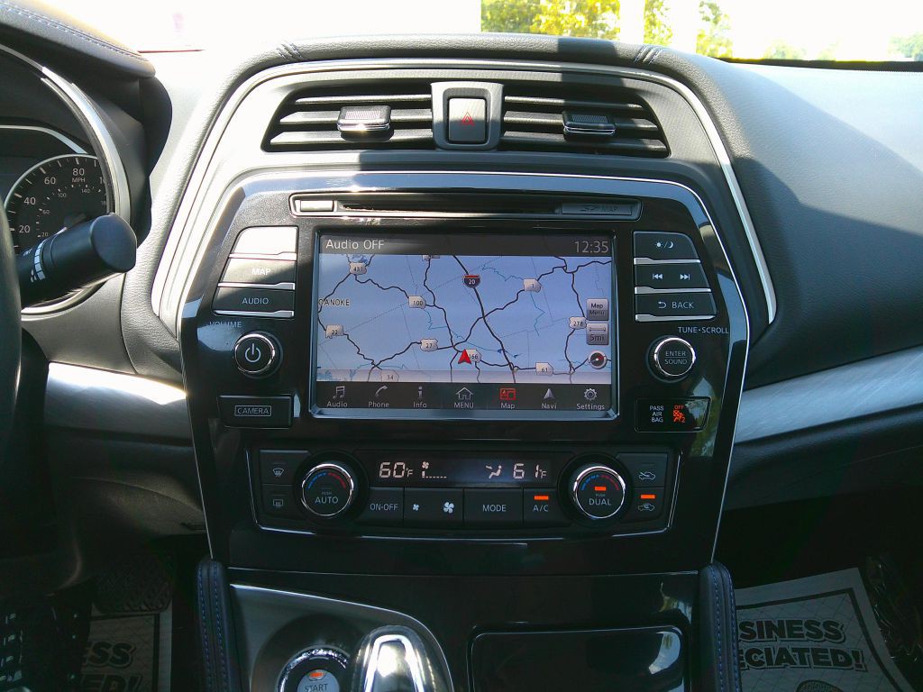 2018 Nissan Maxima Image 19