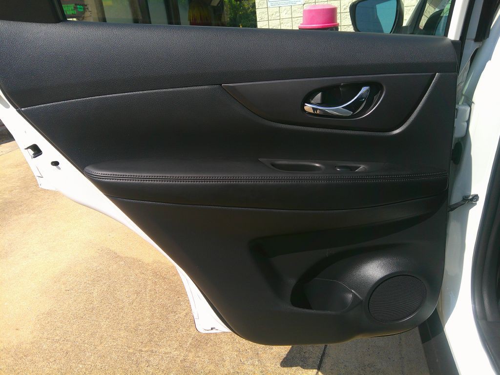 2016 Nissan Rogue Image 10