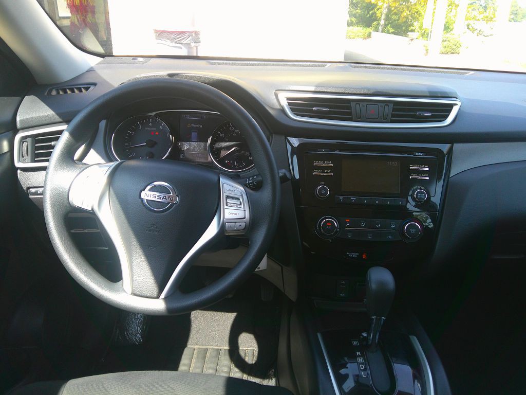 2016 Nissan Rogue Image 15