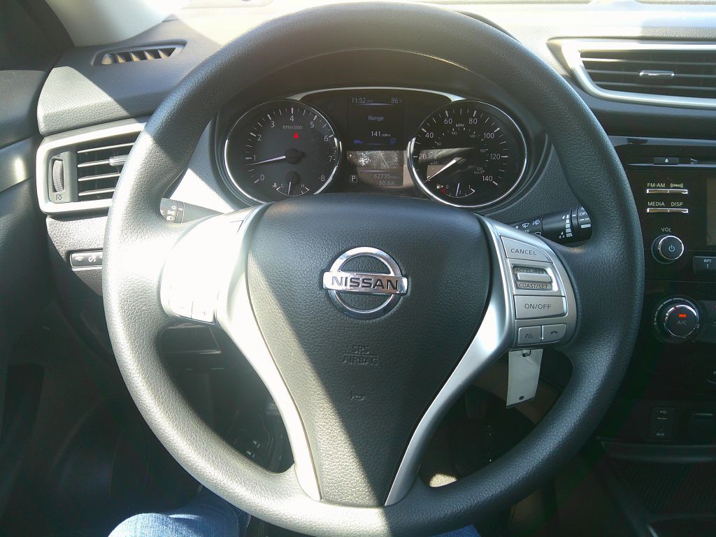 2016 Nissan Rogue Image 18