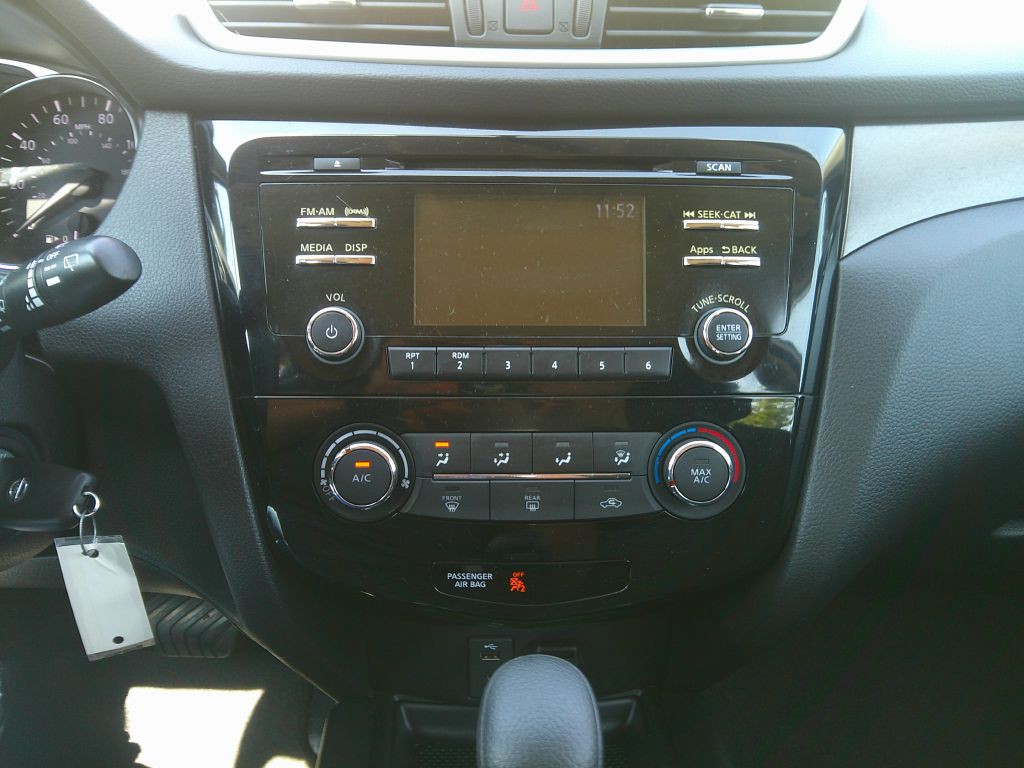 2016 Nissan Rogue Image 19