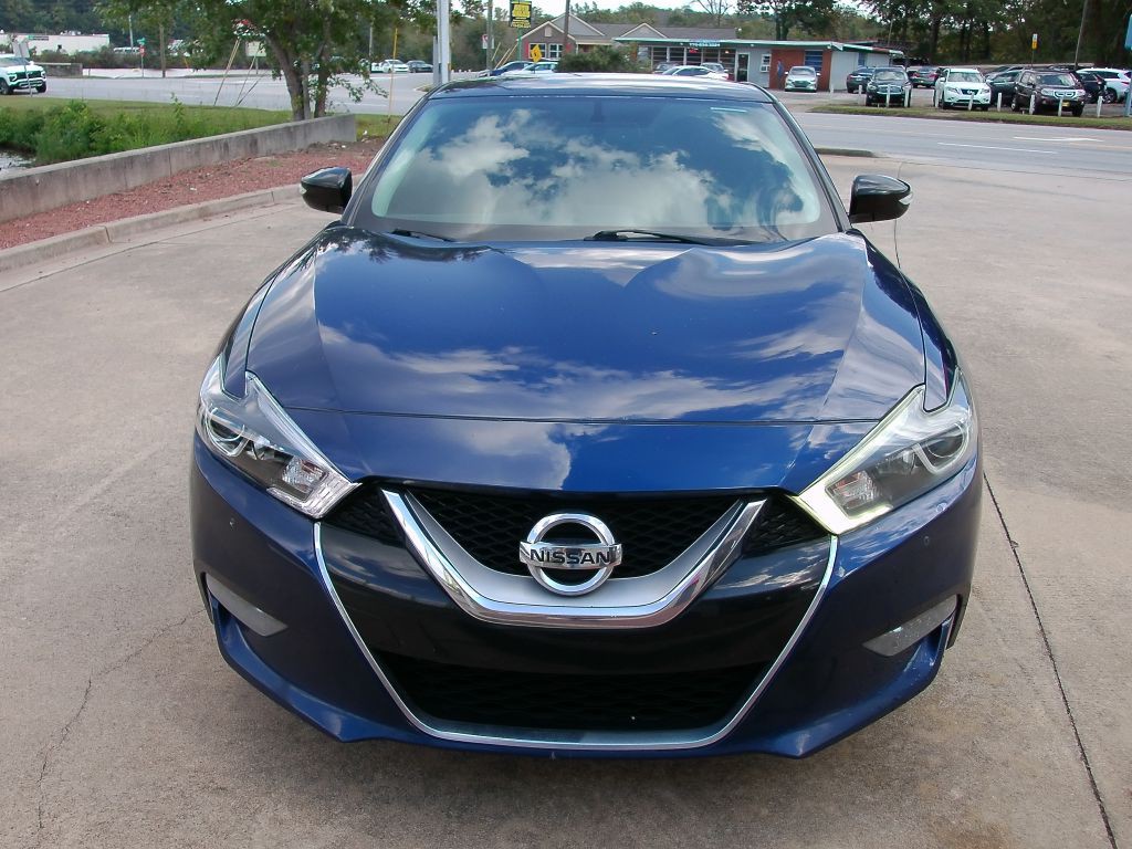 2017 Nissan Maxima Image 1