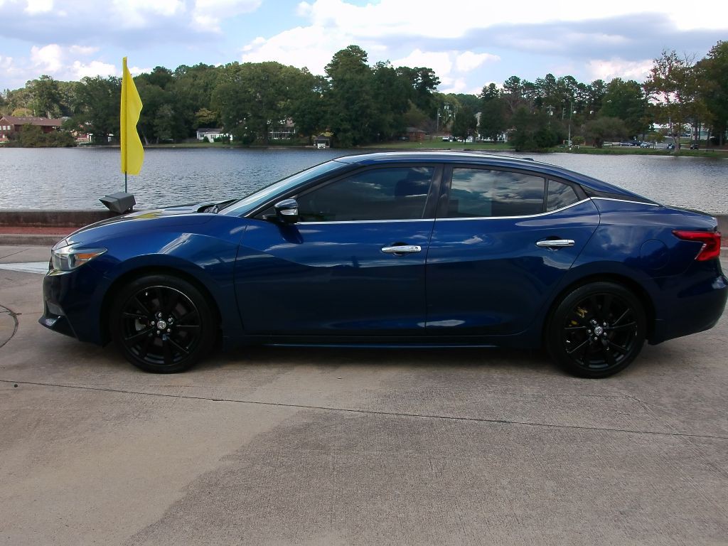 2017 Nissan Maxima Image 3