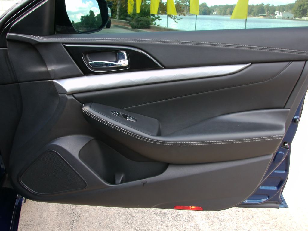 2017 Nissan Maxima Image 8