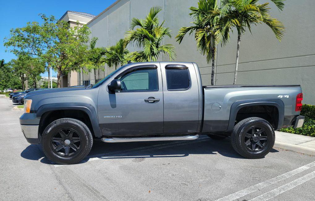 2011 GMC Sierra Image 4