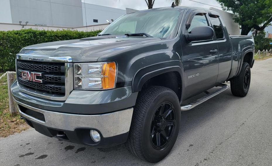 2011 GMC Sierra Image 9