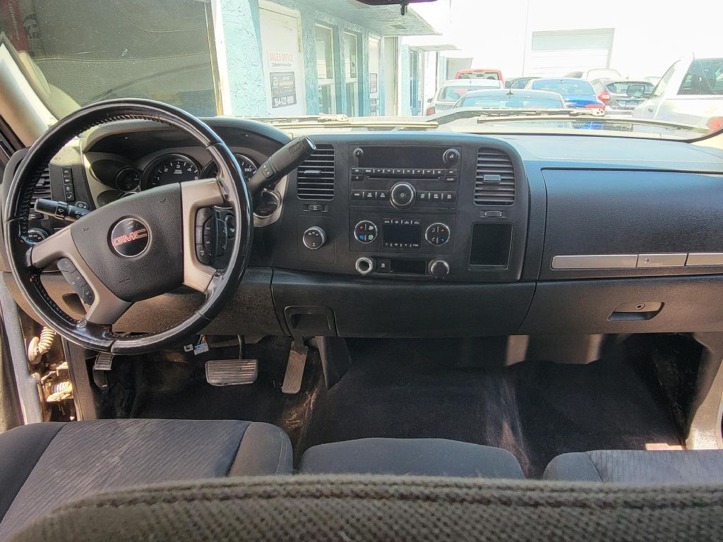 2011 GMC Sierra Image 14