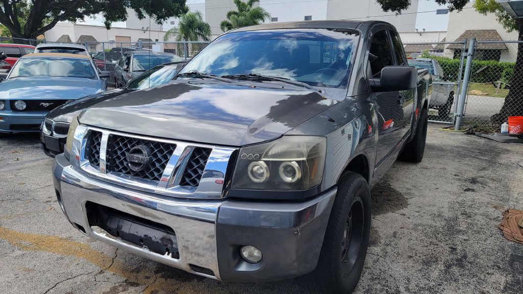 2012 Nissan Titan Image 1