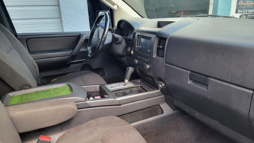 2012 Nissan Titan Image 6