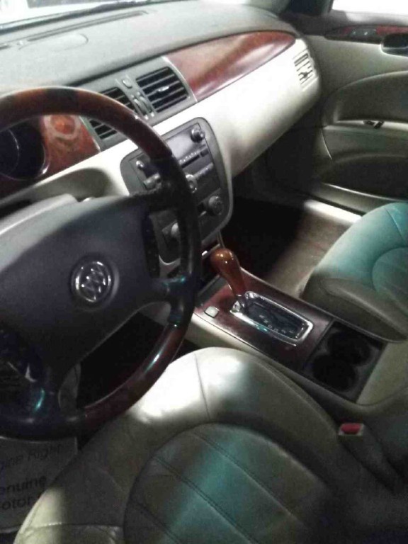 2008 Buick Lucerne Image 3