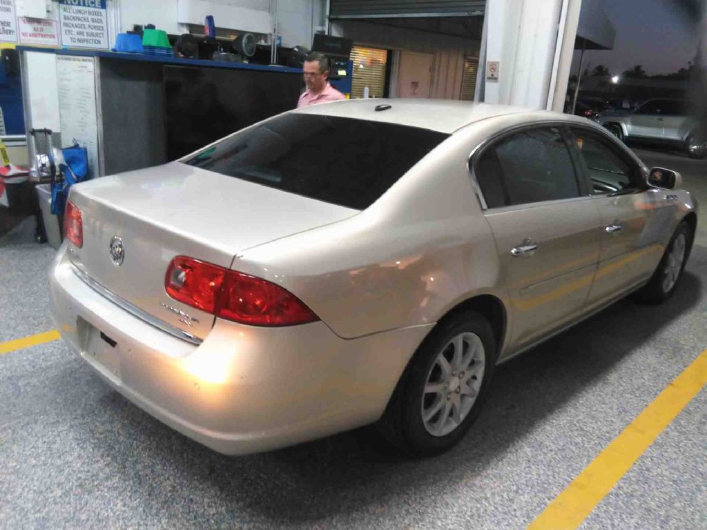 2008 Buick Lucerne Image 5
