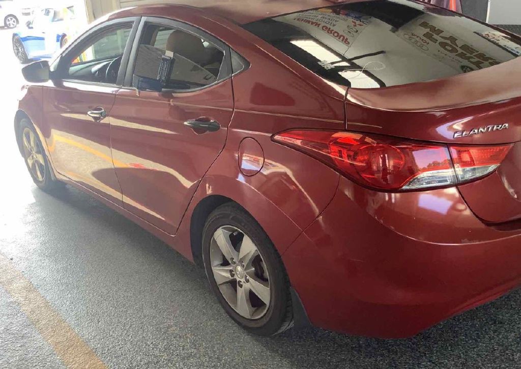 2012 Hyundai Elantra Image 5