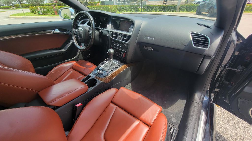 2012 Audi S5 Image 11