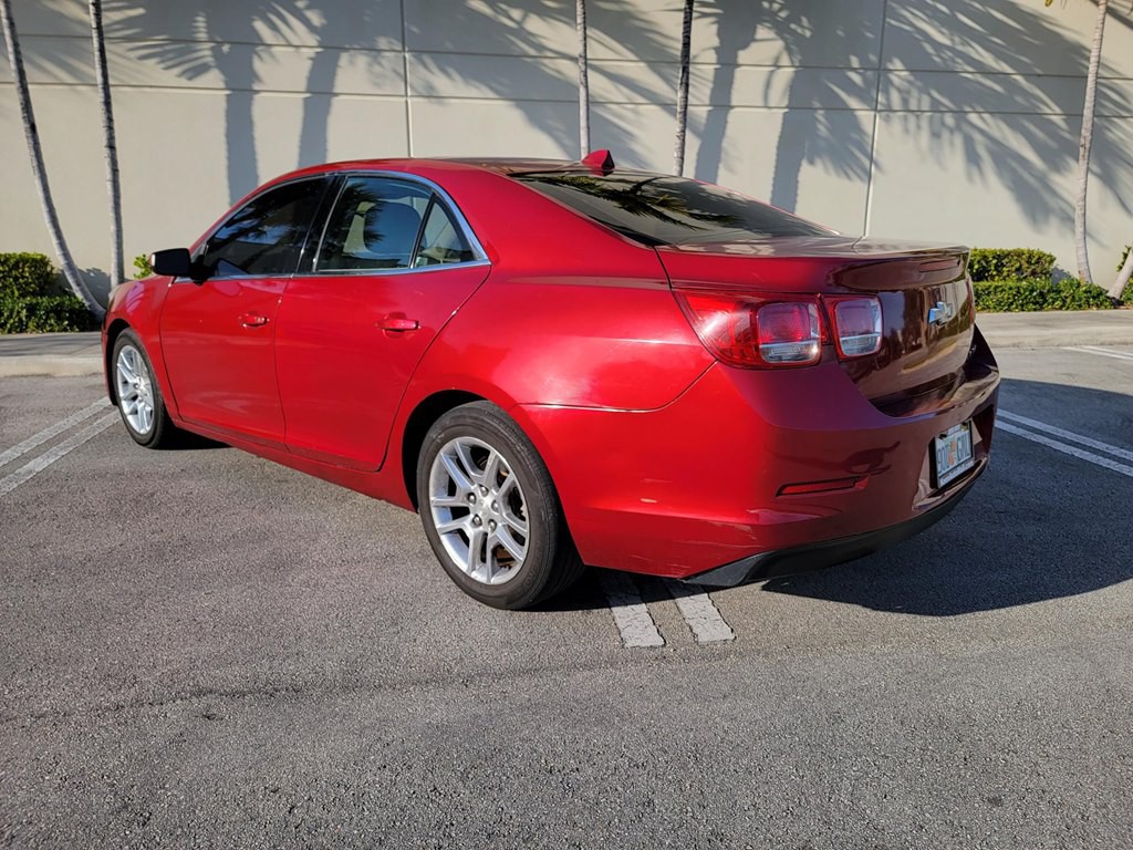2013 Chevrolet Malibu Image 4