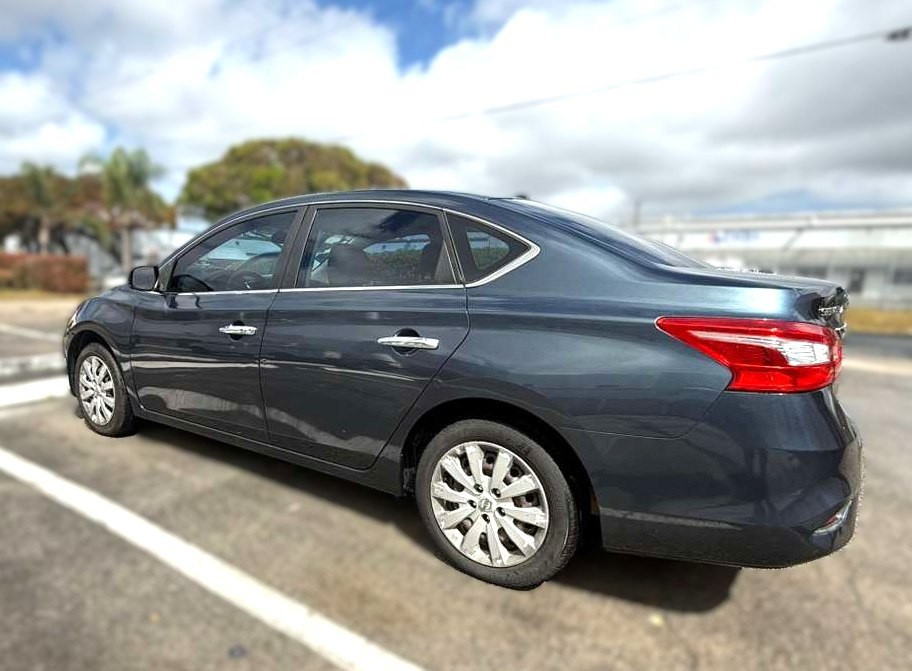 2017 Nissan Sentra Image 3