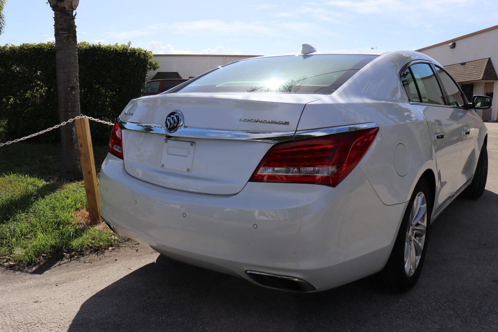 2015 Buick Lacrosse Image 5
