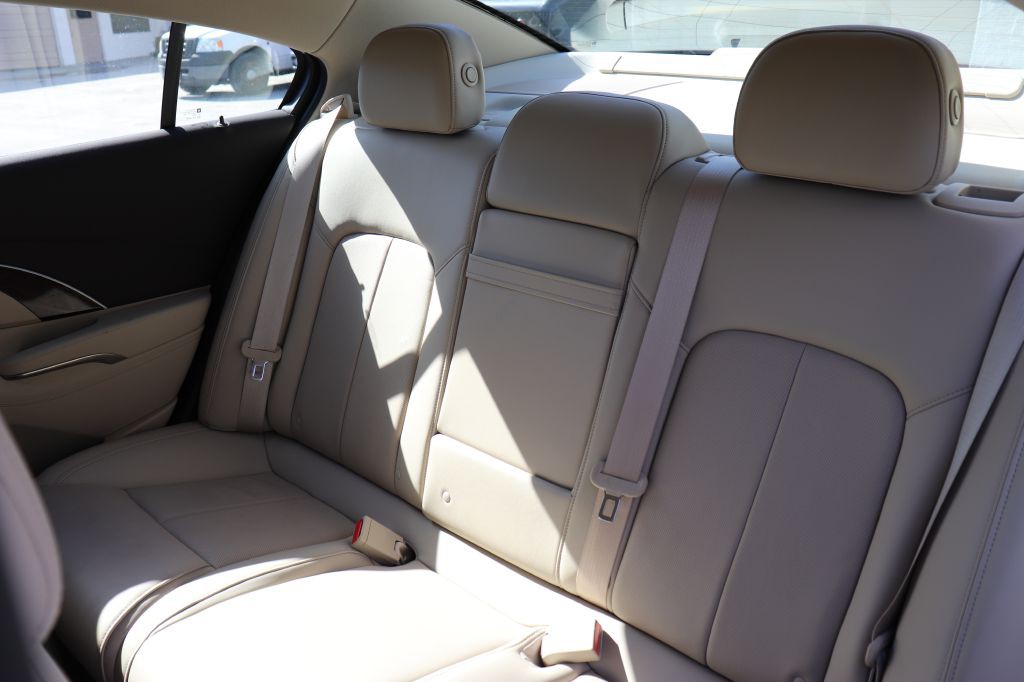 2015 Buick Lacrosse Image 11