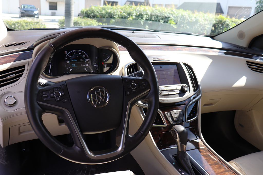 2015 Buick Lacrosse Image 16