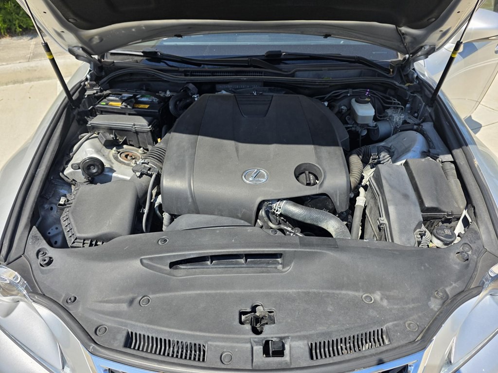 2014 Lexus IS 250 Image 20