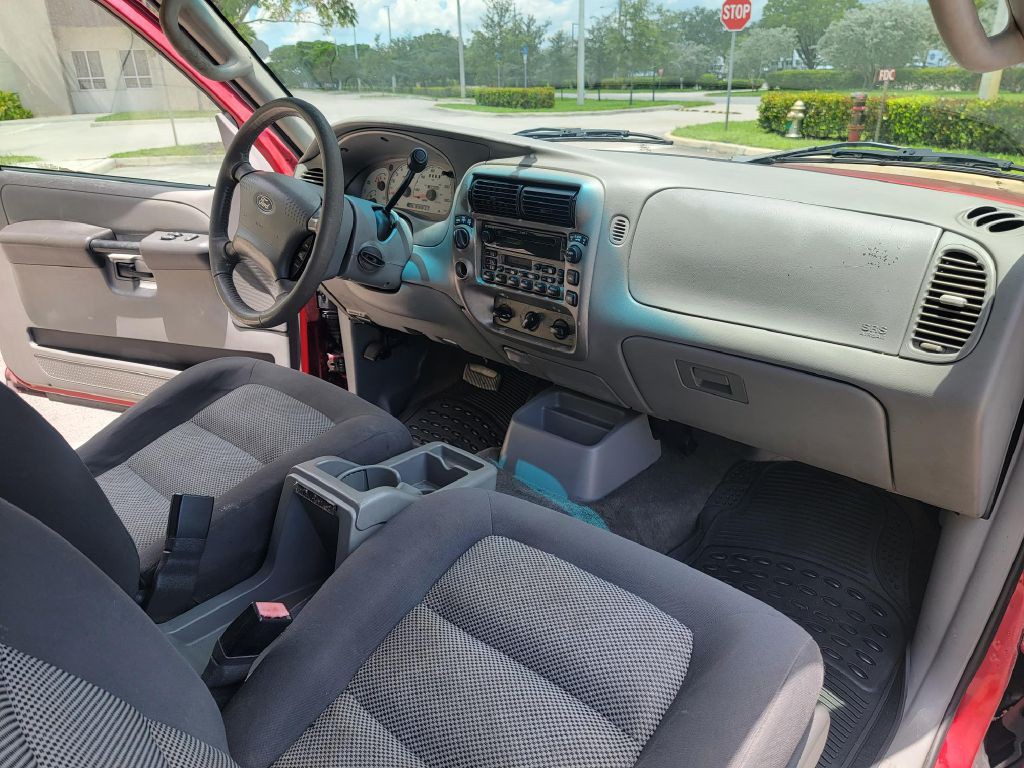 2003 Ford Explorer Image 11