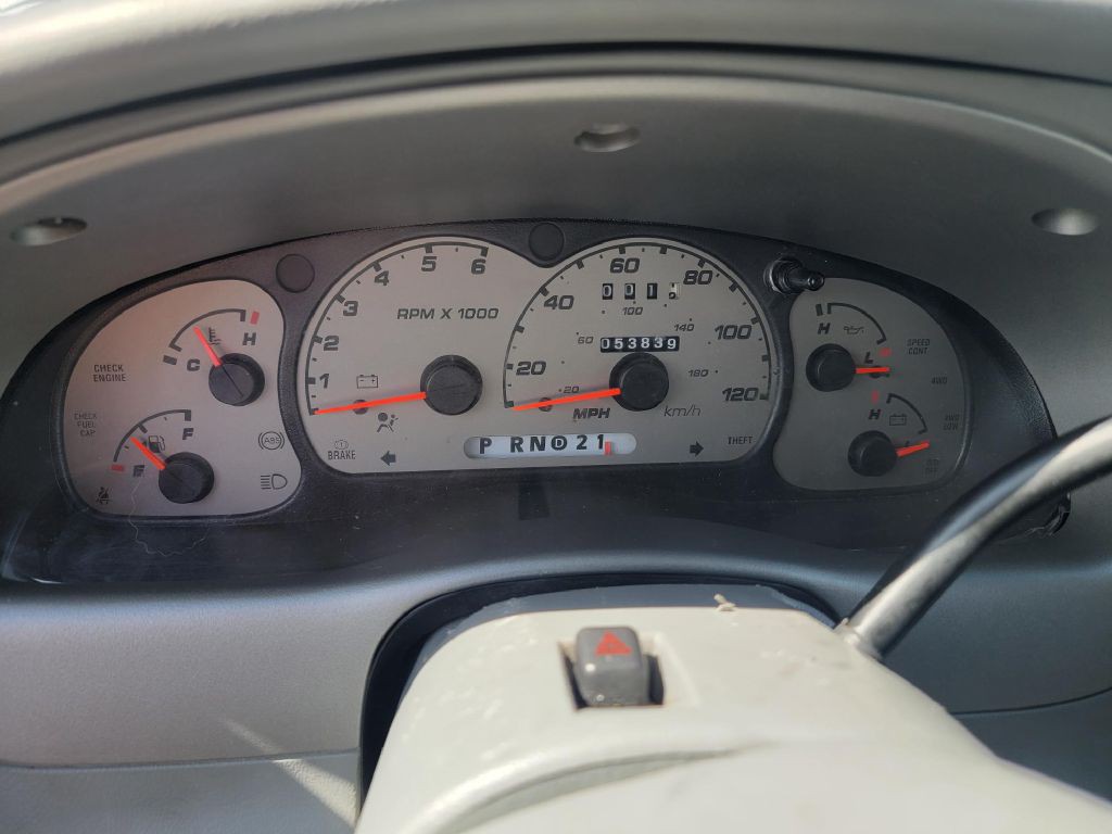 2003 Ford Explorer Image 21