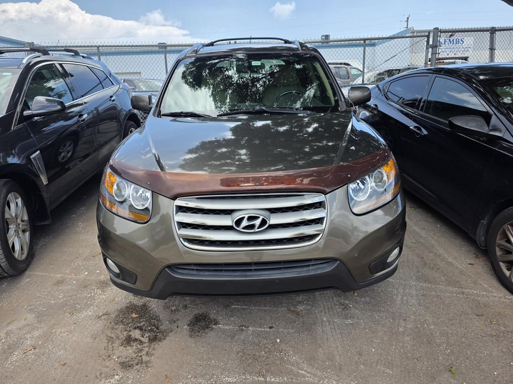 2012 Hyundai Santa Fe Image 2